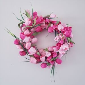 Two Tone NWOT Tulip Flower Hanging Wreath - O/S
